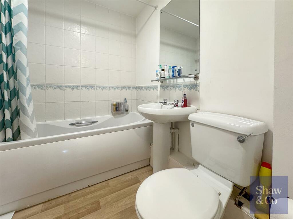 Bathroom.jpeg