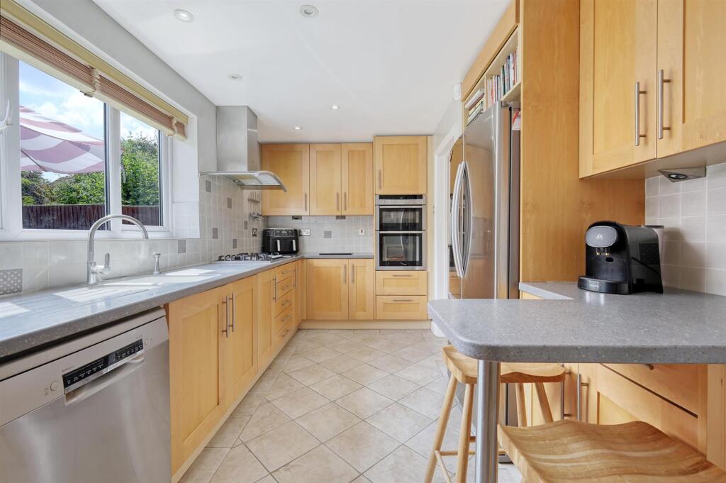 Fitted Kitchen