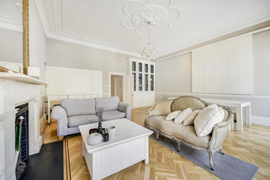 S&amp;P Kensington Lettings Flat B, 15 Cheniston Garde