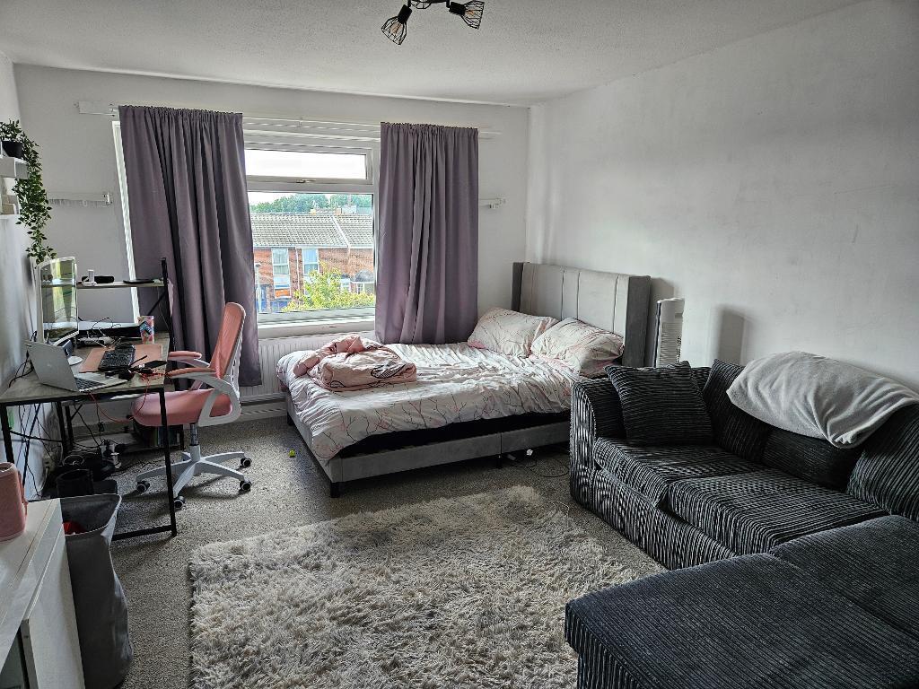 Lounge (currently also used as bedroom)