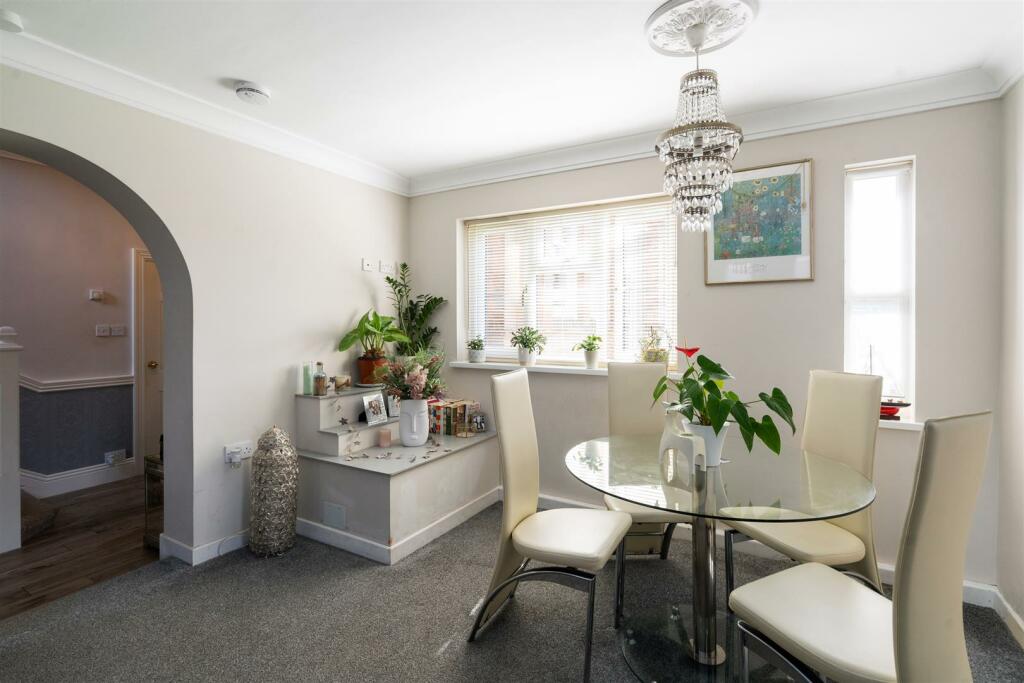 25 Fetherstone Grange, Glasshouse Lane, Lapworth B