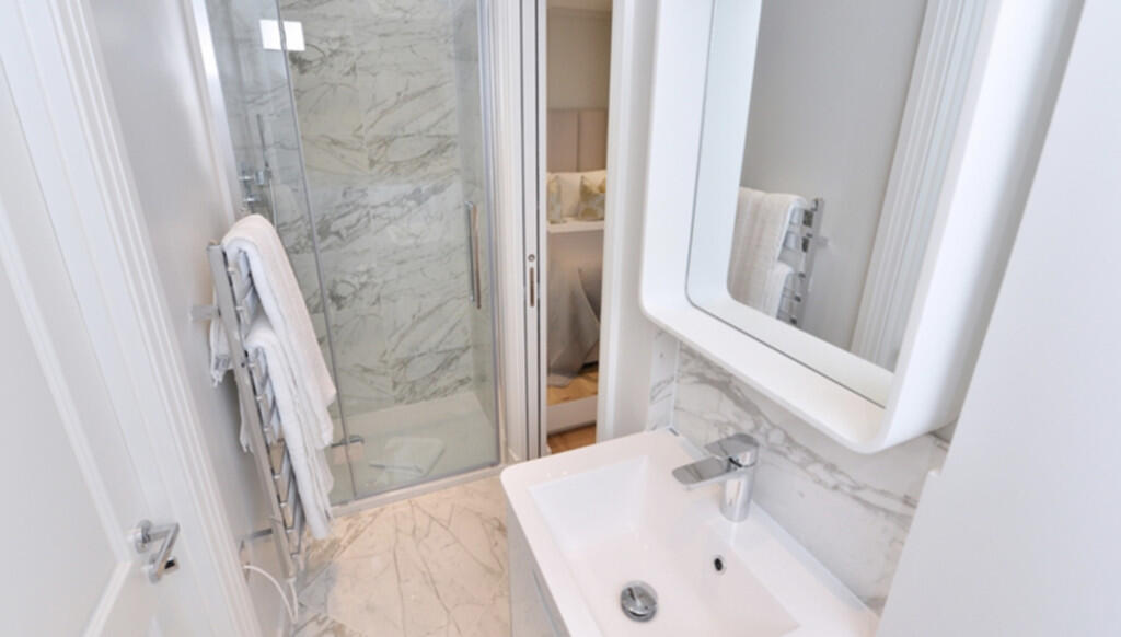 Screenshot 2025-1...