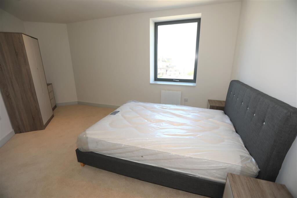 bedroom.jpg