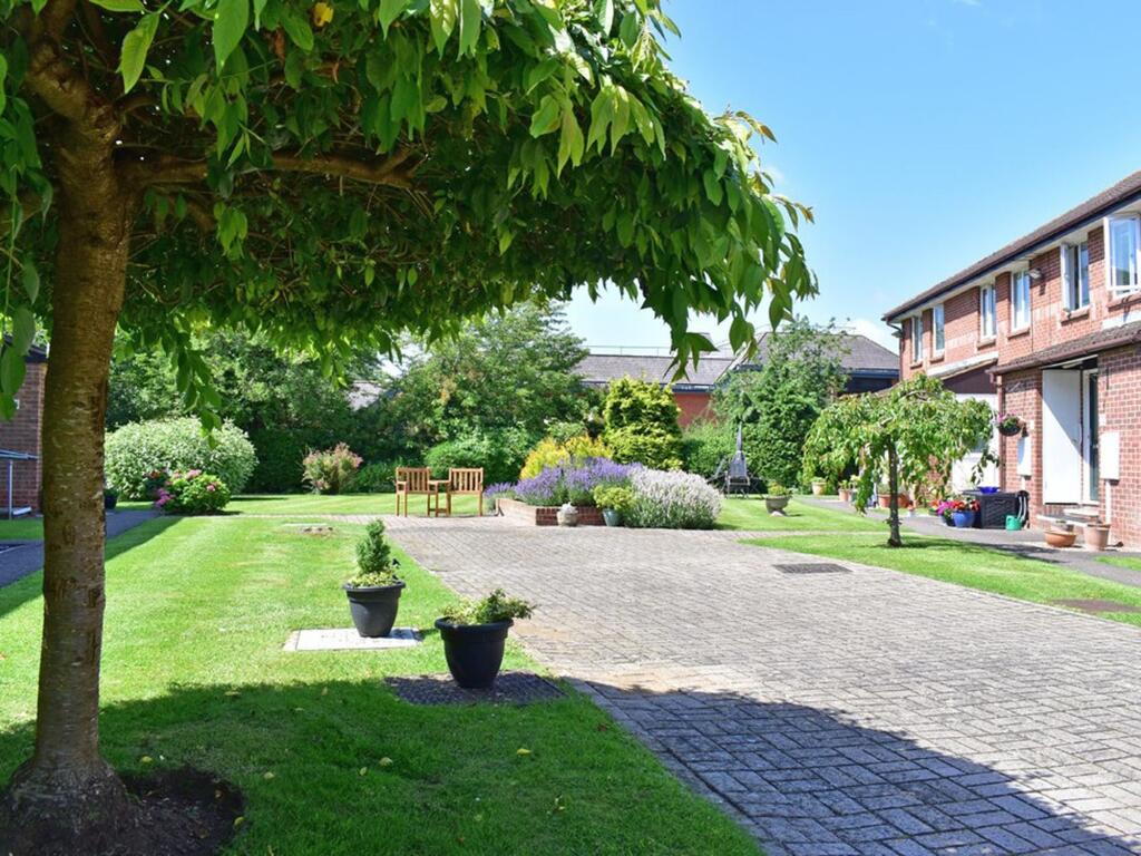 Communal Grounds