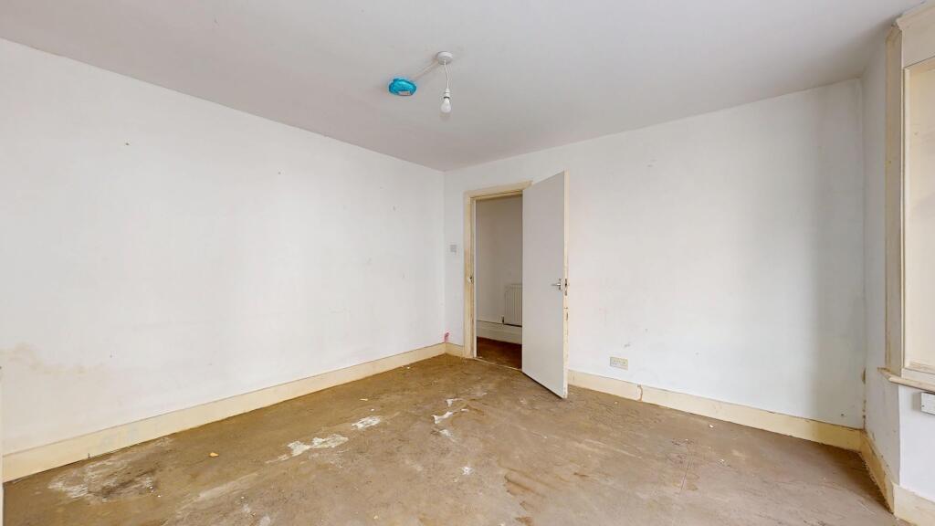 Flat A, 41 Alvington Crescent, Hackney, London, E8 2NN