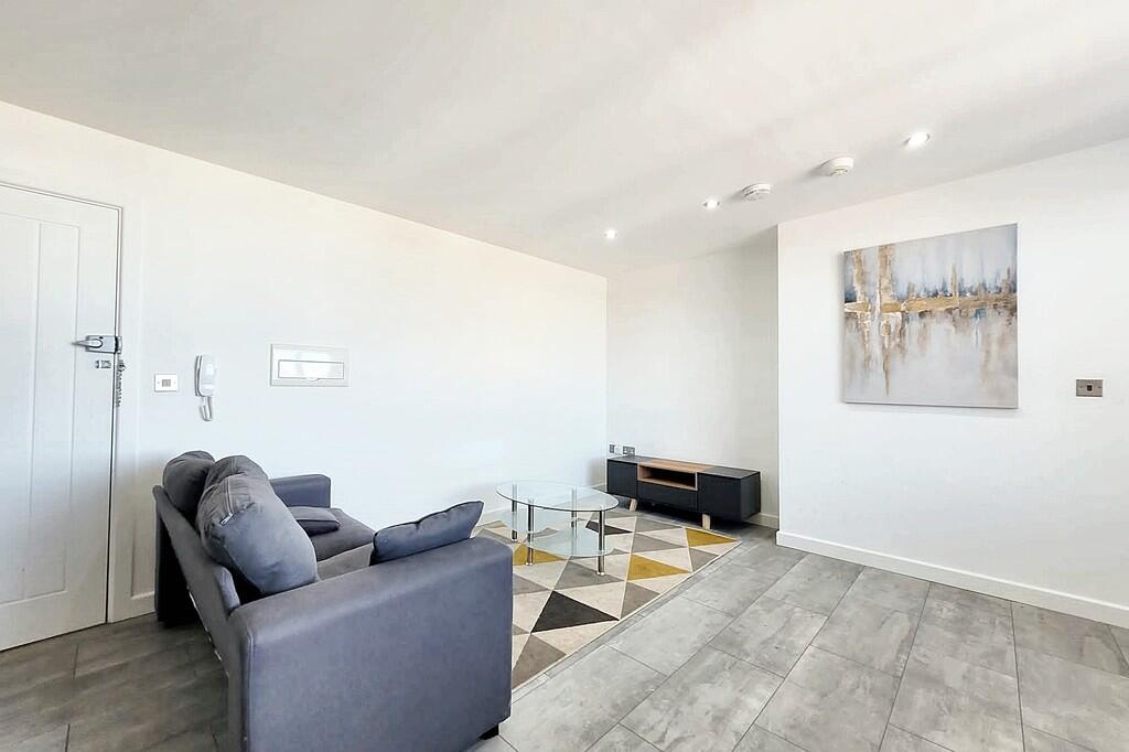 28543cb5-8799-42f...