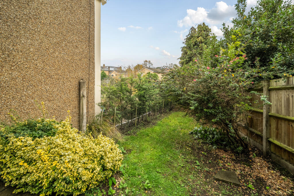 1375712-5-6904abb...