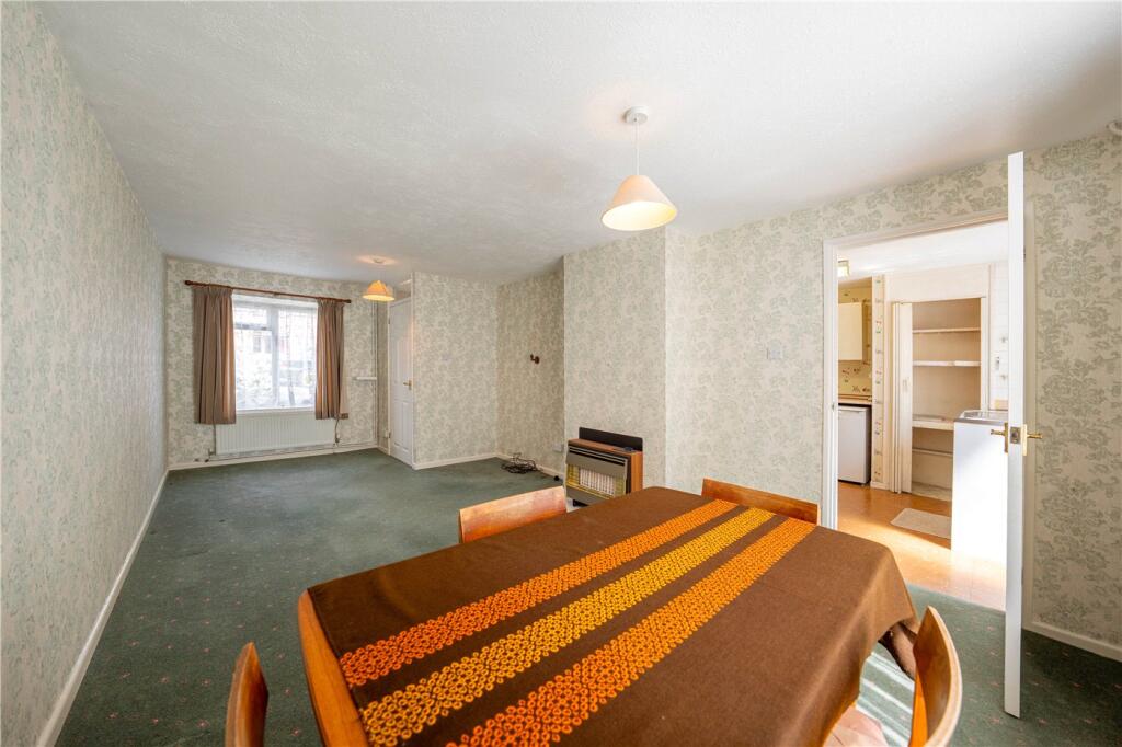 Sitting Room To Kitc