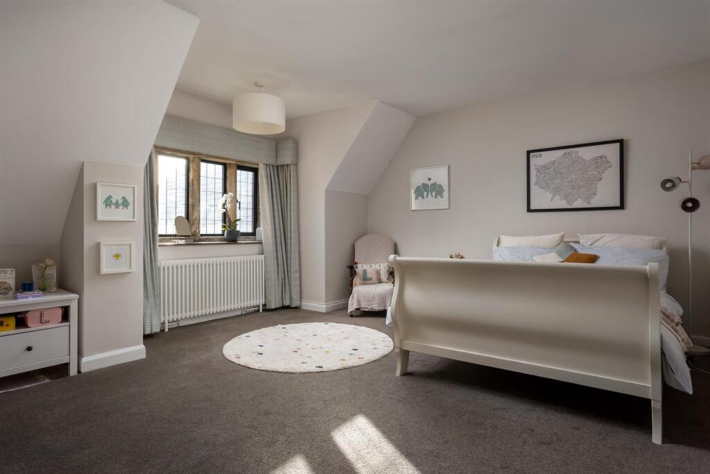 53 - Dowmans Farmhouse - GL53 9QY - Web.jpg