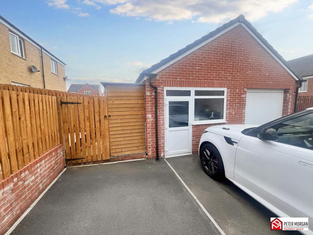 Detached Garage
