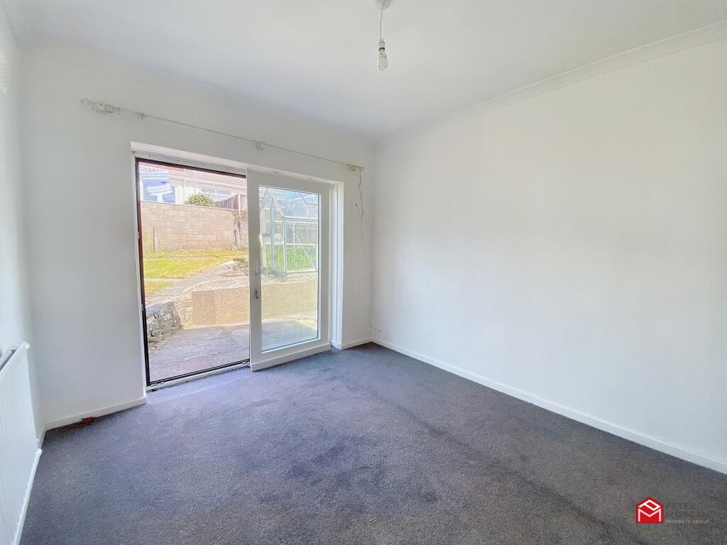 Bedroom 2 / Sitting Room