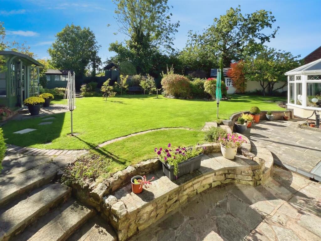 Garden 201.jpg