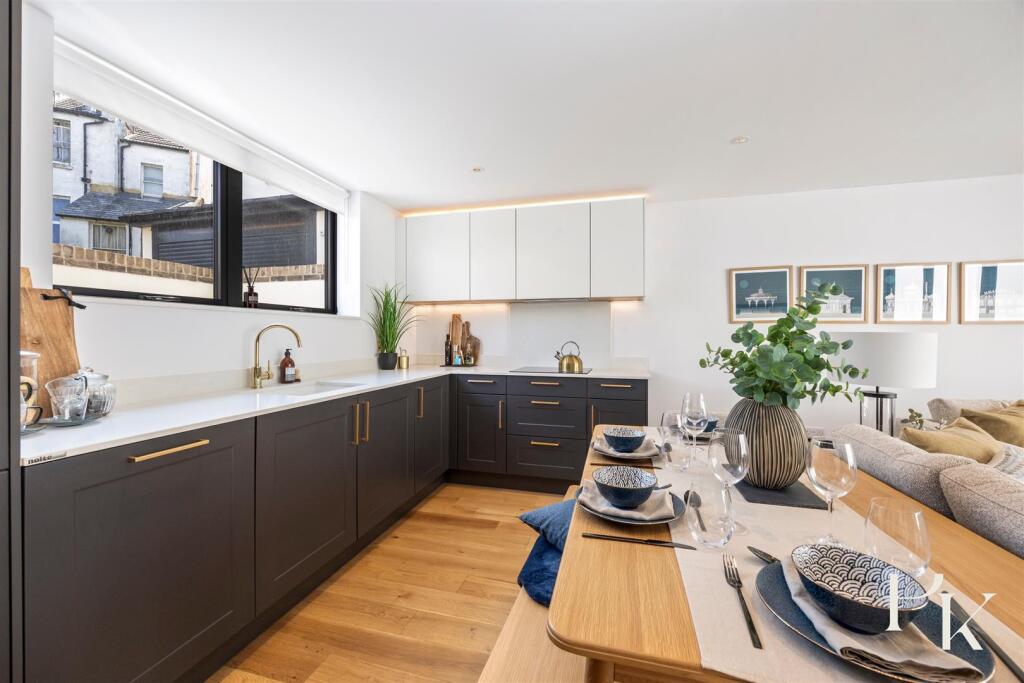 Living Room/Kitchen