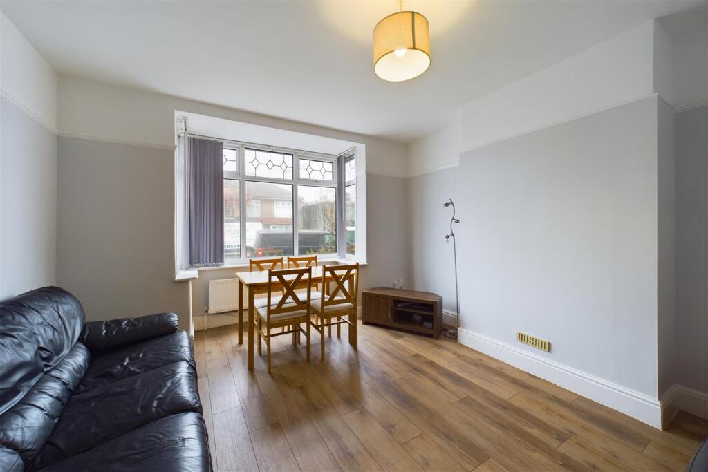 37, Kingsholm Road Southmead, Bristol, BS10 5LJ | 