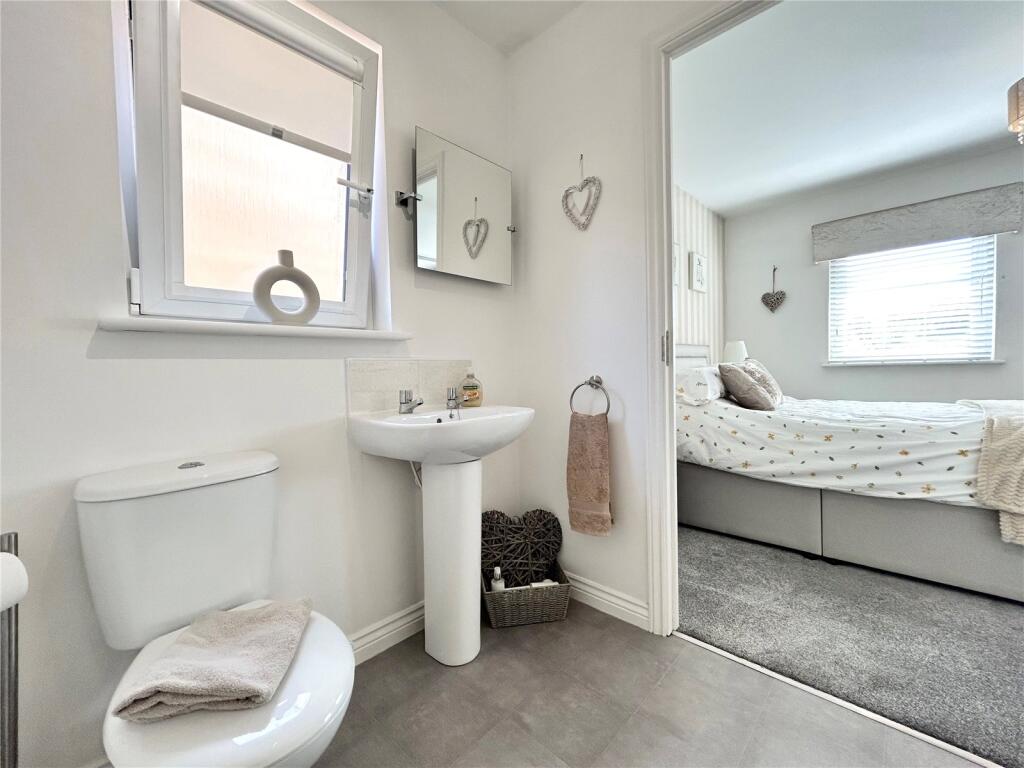Ensuite