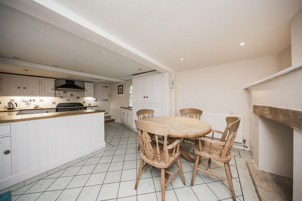 Kitchen - Breakfa...