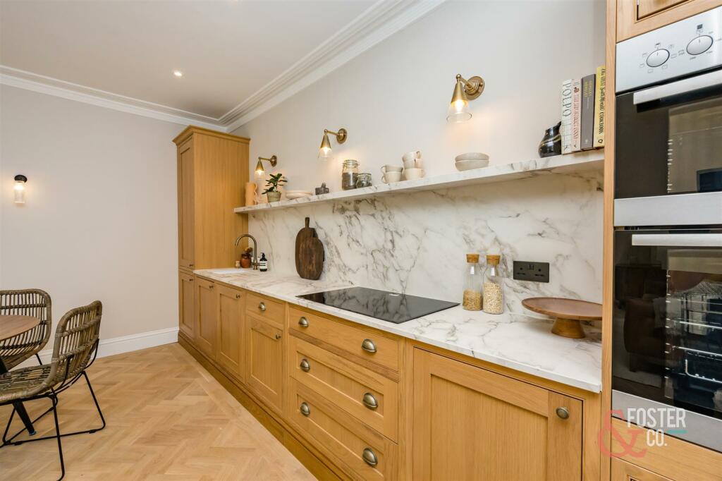 TTF Third Avenue 15 East Facing Hove_013.JPG