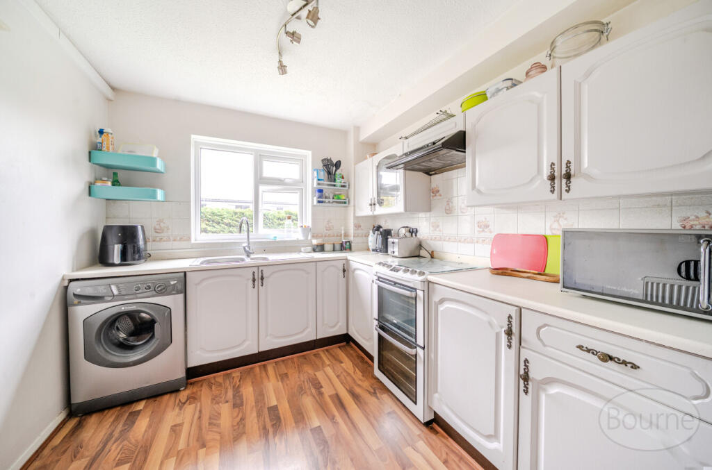 f9e35297-20f3-45c...