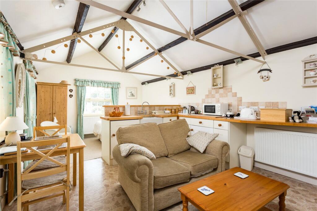 Living / Kitchen