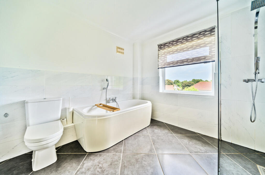 1303999-17-686410...