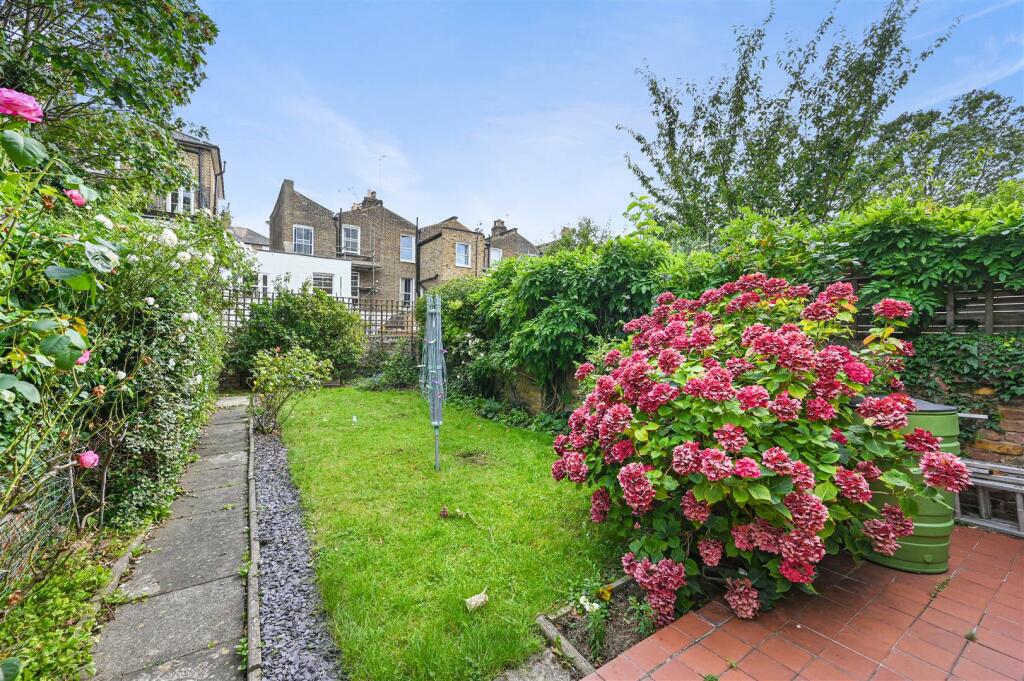 BCFB - 24 Brackenbury Gardens - Garden (4).JPG