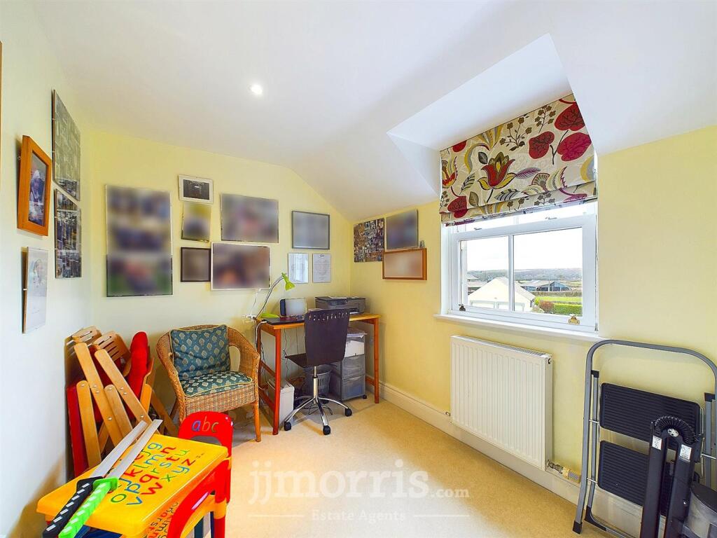 Bedroom 4/Study