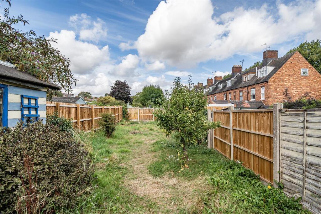 45 Grove Road, Atherstone