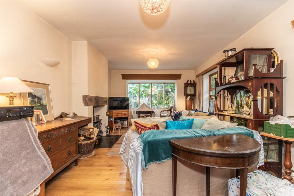 220 Littlehampton Road-25.jpg