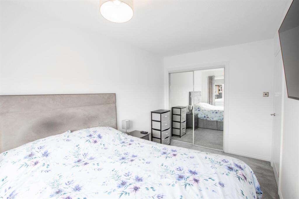 bedroom.two.jpg