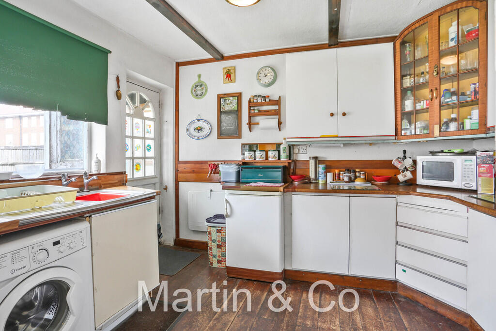 1438634113 - 2 Li...