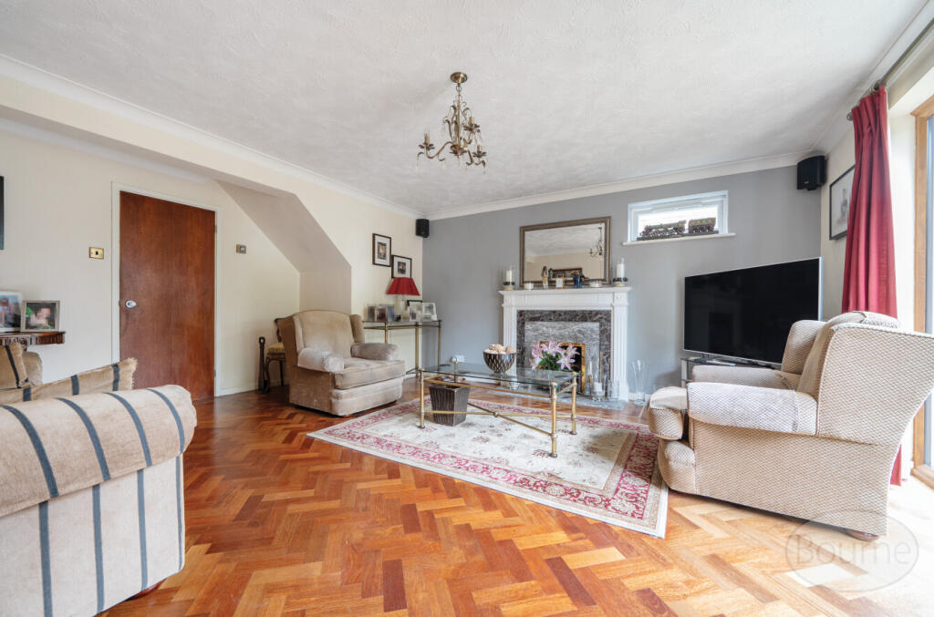 ee0f98da-7b04-4e4...