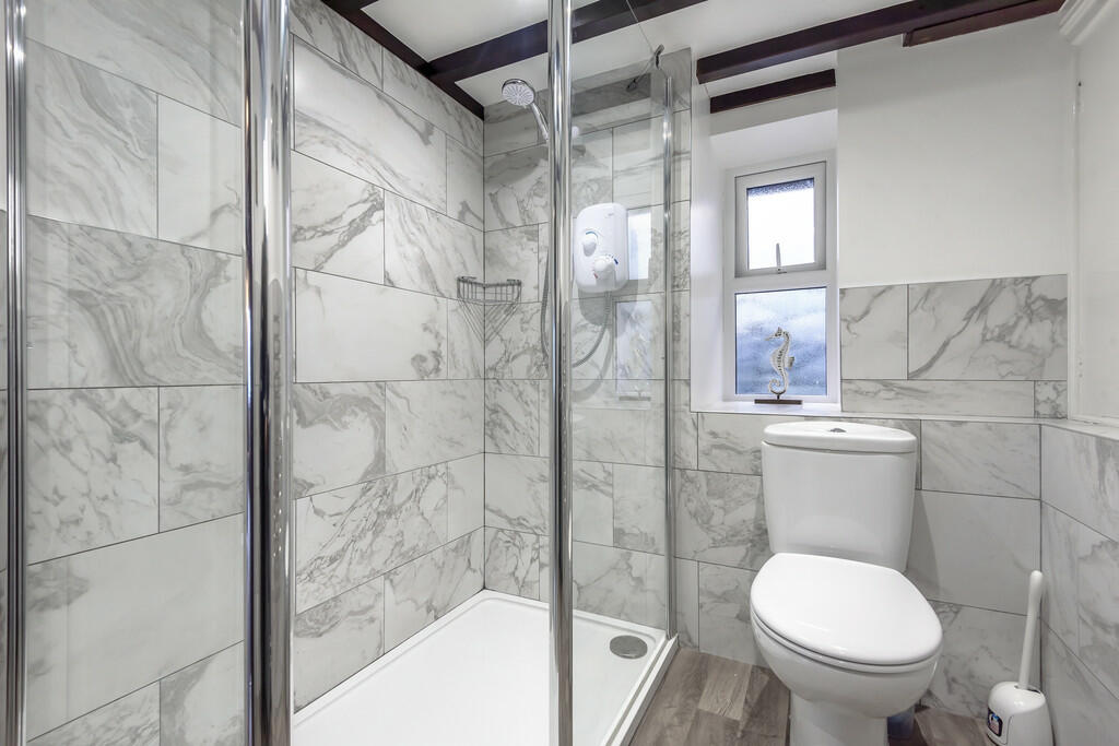 En Suite Shower R...