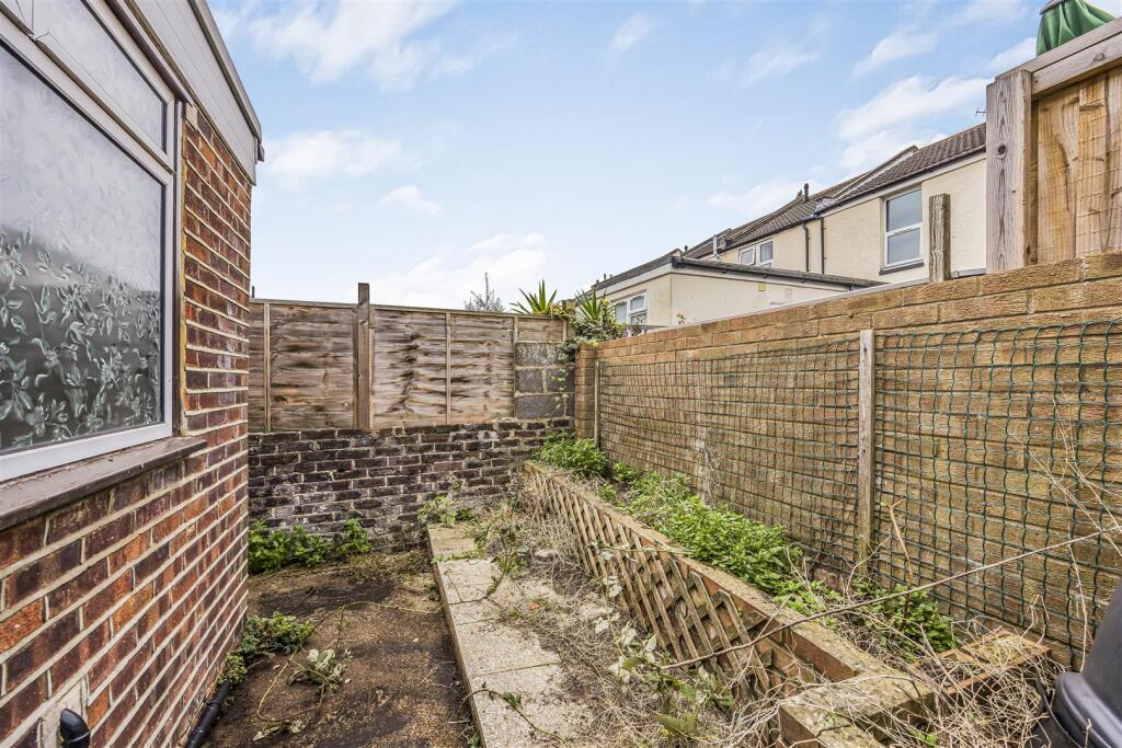 26 Ward Road, Southsea-PorticoMarketing-SoldBy-25.