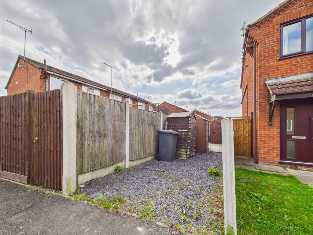 CAM01605G0-PR0985-STILL015