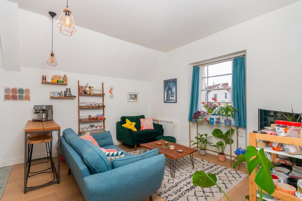 FK8HRD - Reception E.jpg