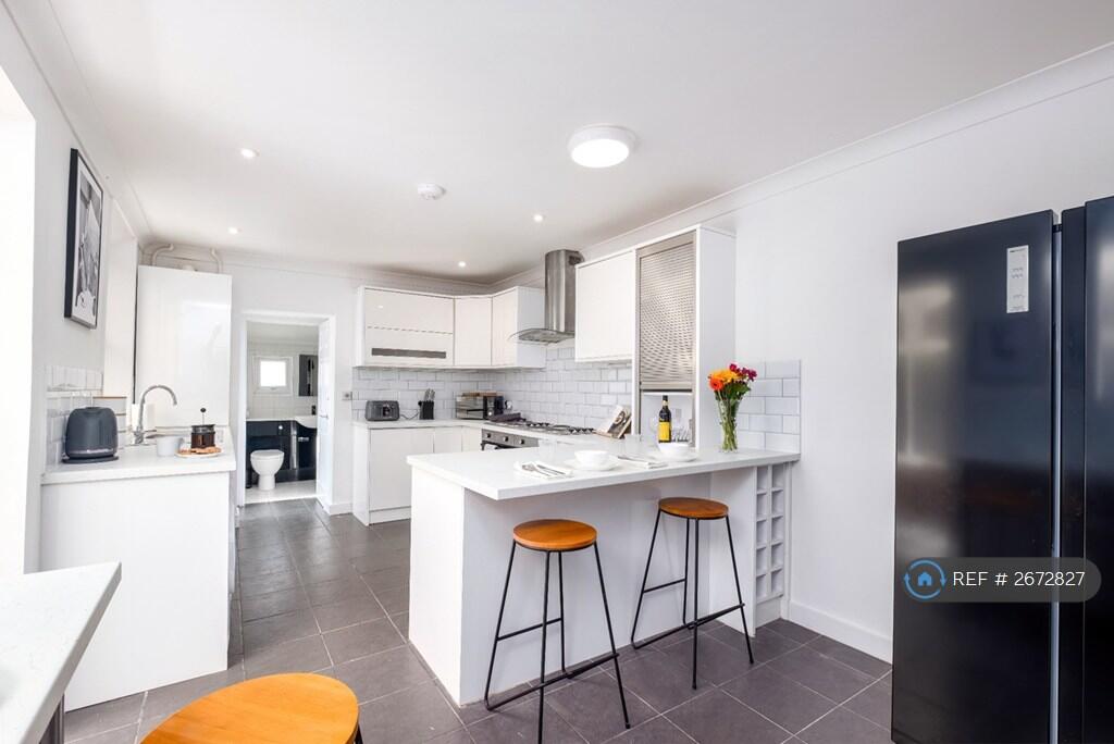 Kitchen 1