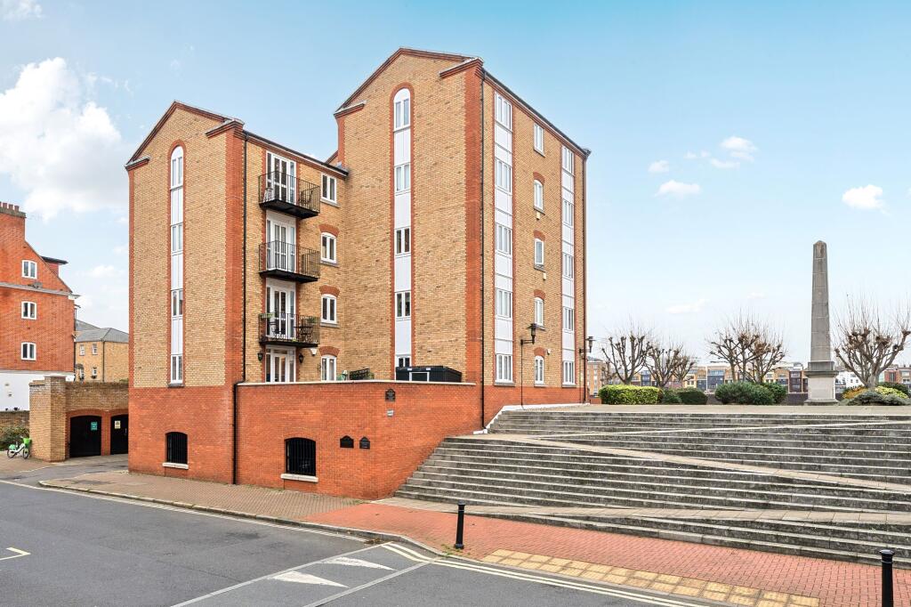 Rotherhithe Street, Codrington Court, SE16