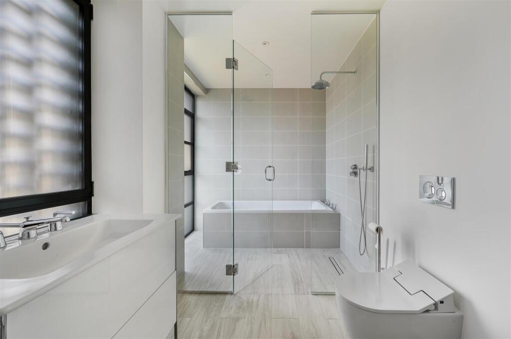 LINCOLN AVENUE, 3A-54.jpg