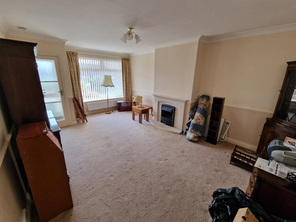 Sitting/Dining Room