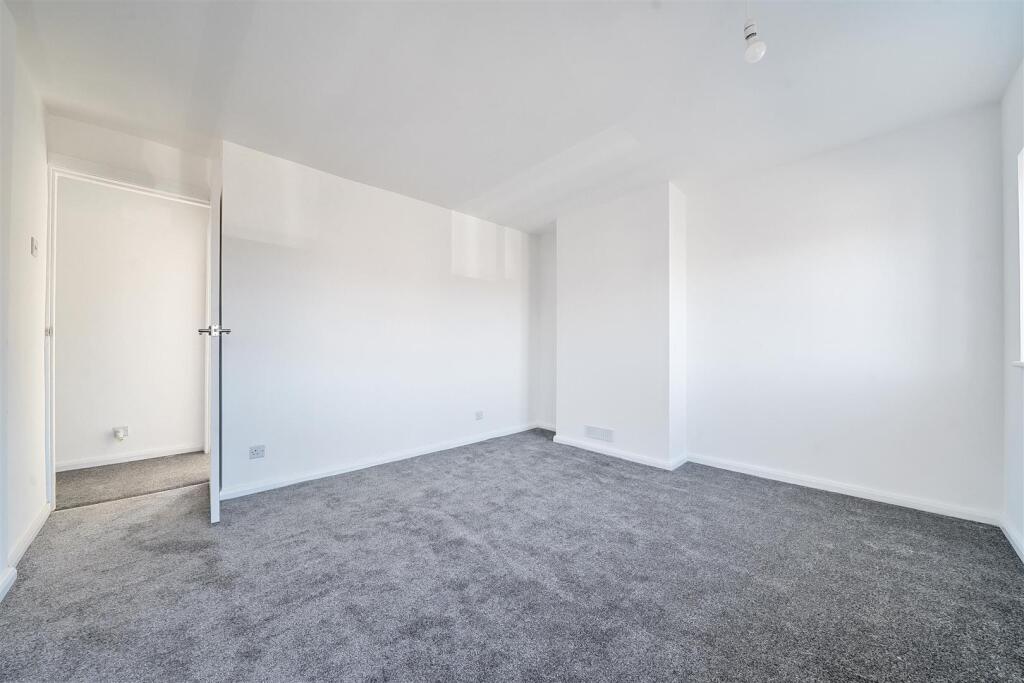 13 Hawthorne Avenue, Netherseal