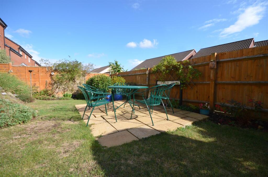 Alfresco Dining