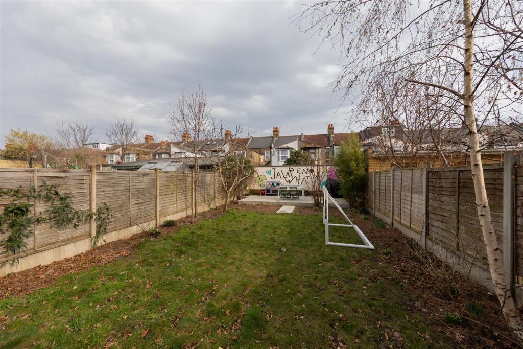 Donald Road E13