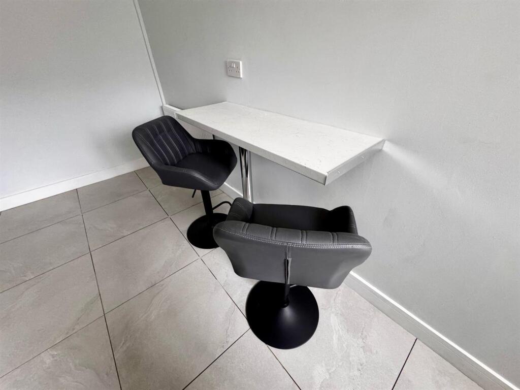 WhatsApp Image 2025-02-19 at 17.52.00-3.jpeg