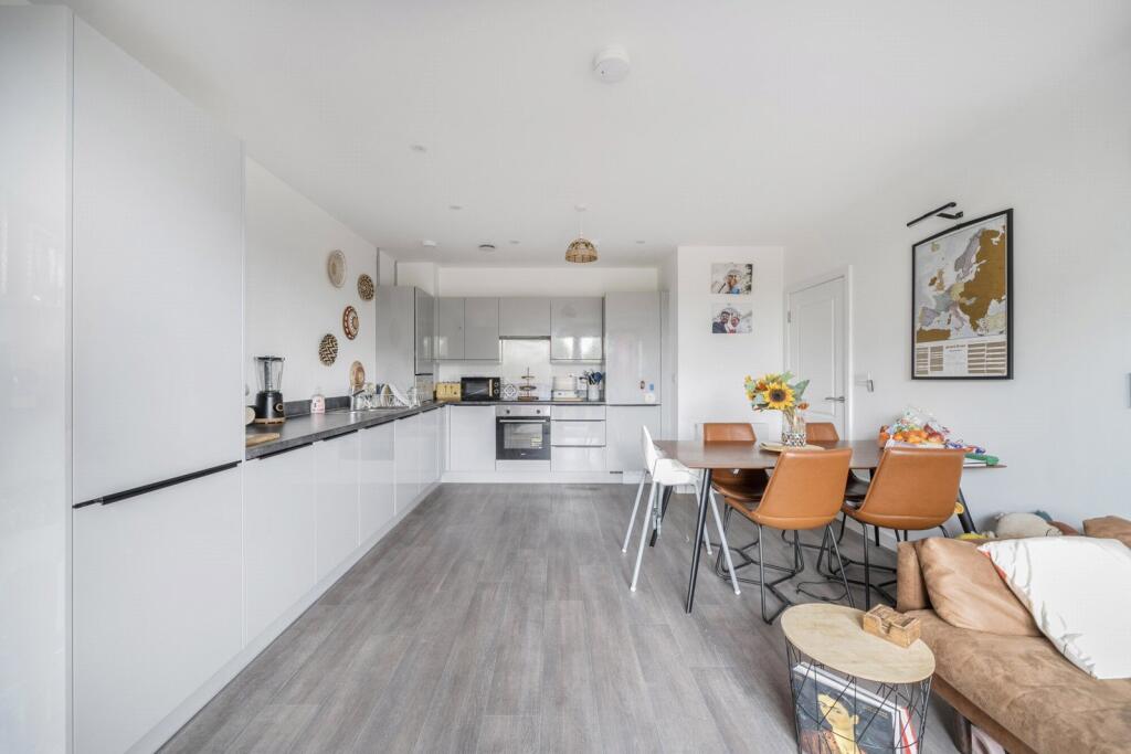 1319464-15-6866c0...