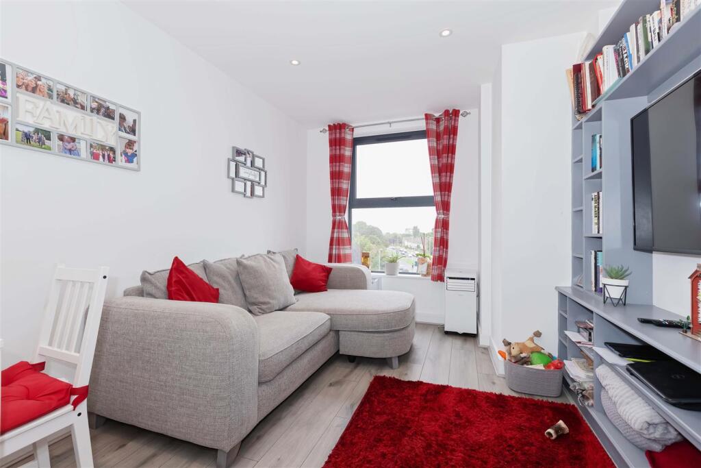 Columbia House_5.jpg