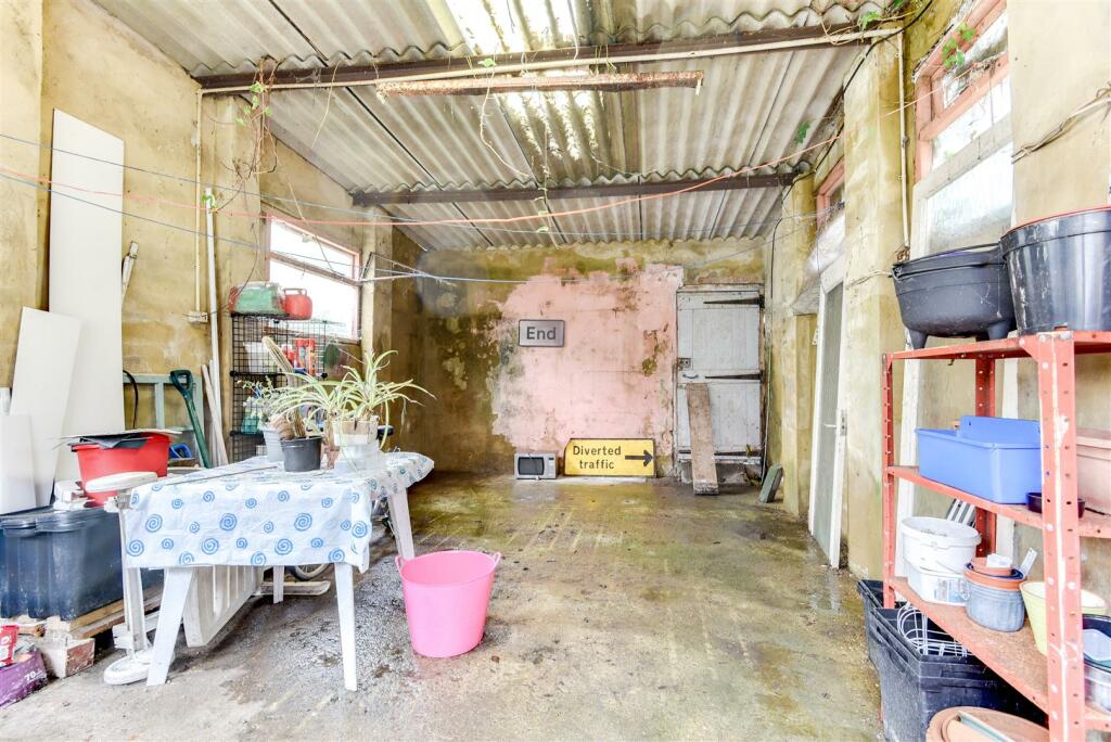 Garden Studio/Garage