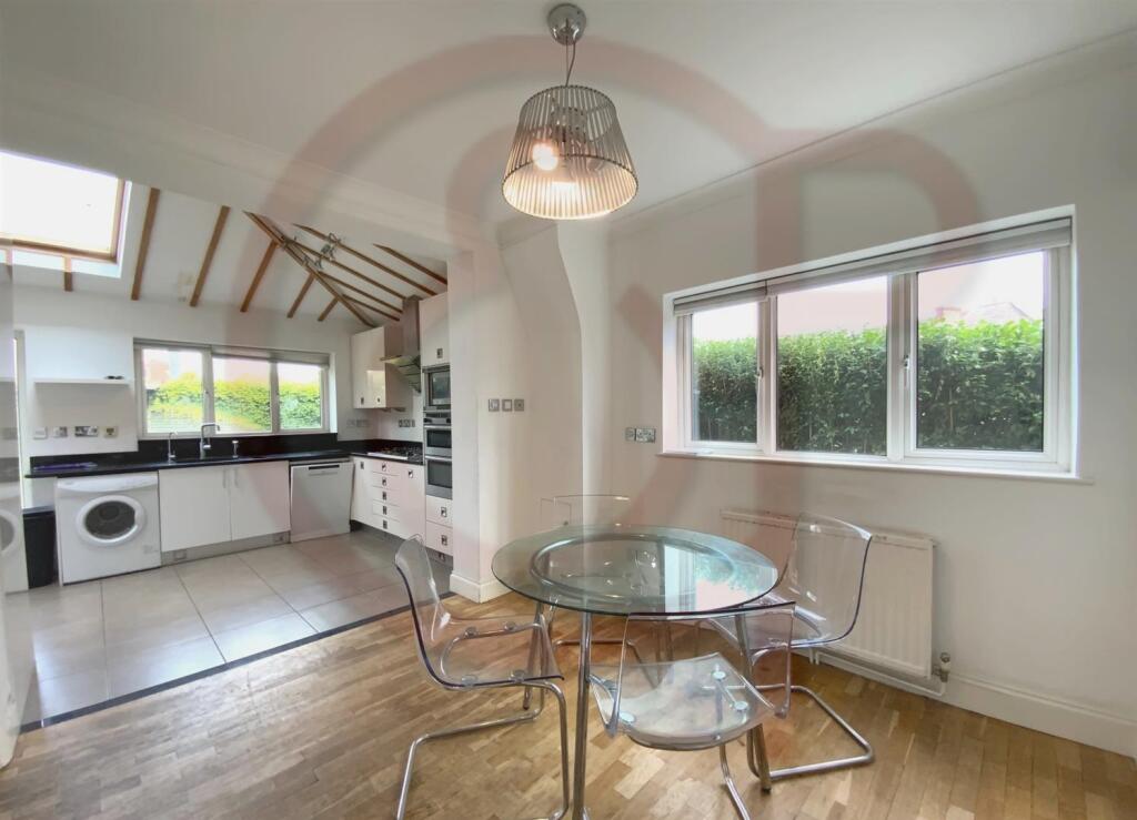 Breakfast area and kitchen.jpg