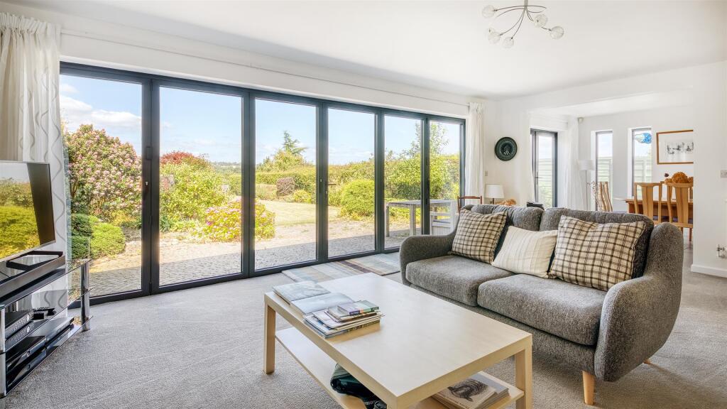 Spacious Lounge