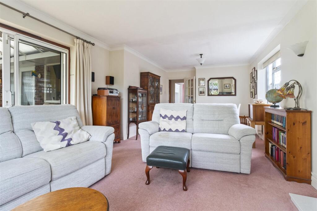 12 Hangleton Way-010.JPG