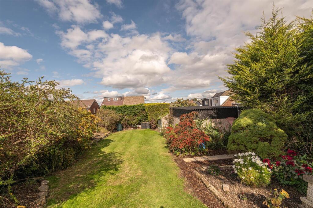 27 - 88 Smalewell Road LS28 8JH.jpg